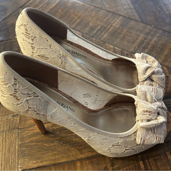 Christian Siriano Cream Lace Heels with Cork Heel. Great Condition! - Picture 3 of 8
